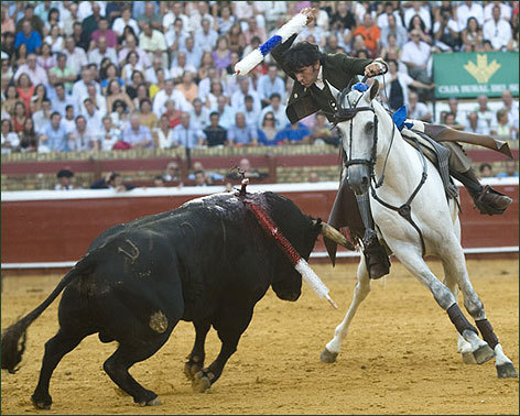 Ventura corta dos orejas y sale a hombros
