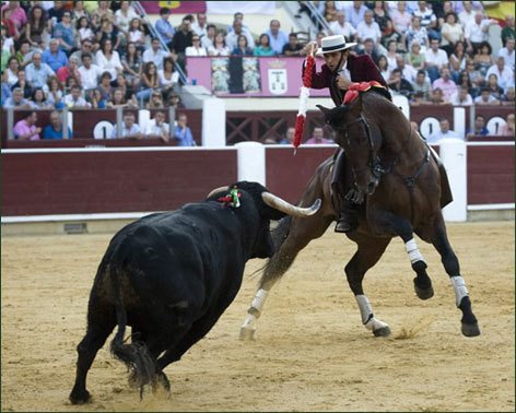 El acero malogra una gran faena y la tarde queda en una oreja