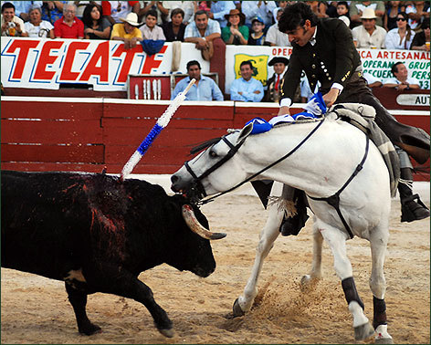 Triunfo de dos orejas y salida a hombros