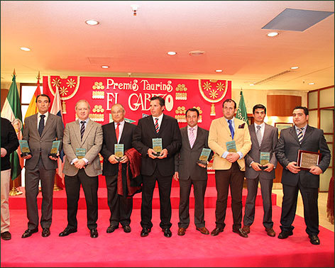 Ventura, premio El Cabezo al mejor rejoneador de las Colombinas 2010