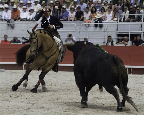 Diego Ventura corta tres orejas en Arles