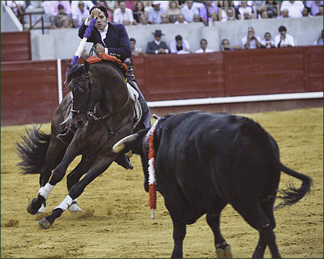 Tarde cumbre de Ventura en Don Benito