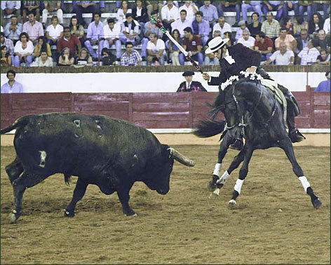 Diego Ventura da dos vueltas al ruedo en Portalegre