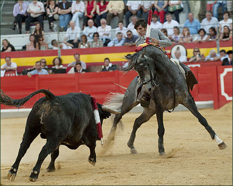 Ventura hace dos grandes faenas y el acero deja el premio en dos orejas