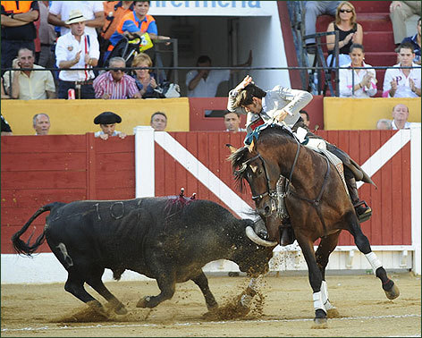 Belmez, Ventura vuelve a cortar cuatro orejas