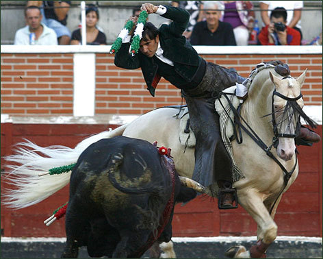 Una oreja y pierde más con la espada en San Sebastián de los Reyes