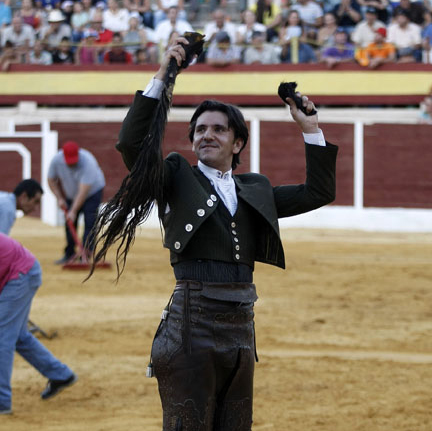 Diego Ventura sigue imparable: tres orejas y rabo en baza