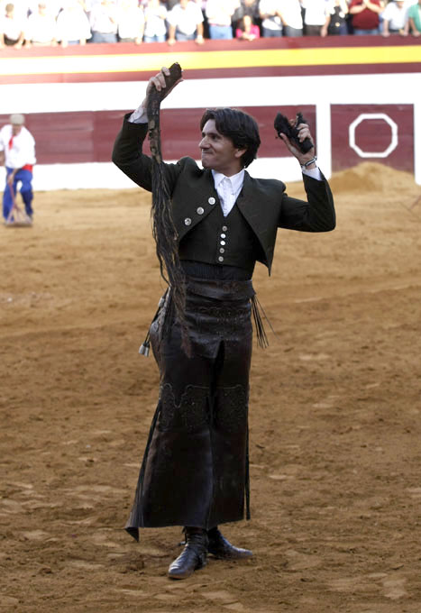Diego Ventura, a otro nivel en Zafra, corta cuatro orejas y un rabo