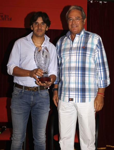 Diego Ventura recibe en Murcia el Premio Ginés Cartagena