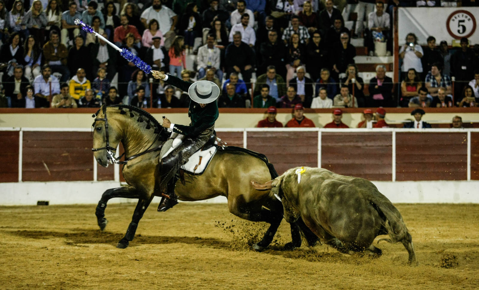 Noche cumbre con Nazarí en Montijo