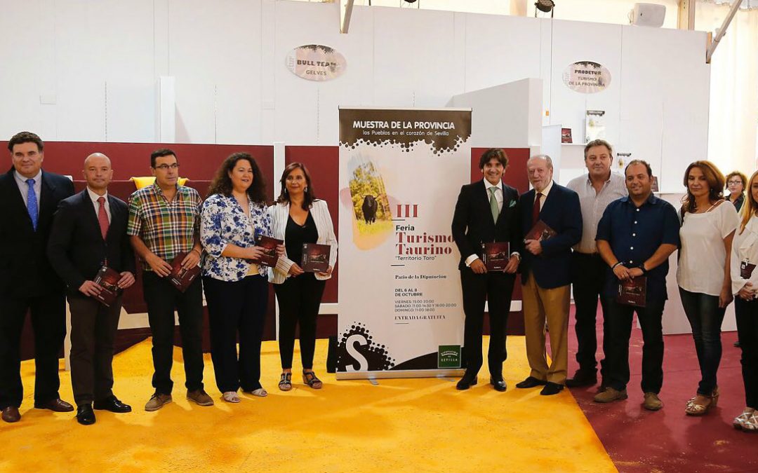 Ventura apadrina la Feria de Turismo de Sevilla